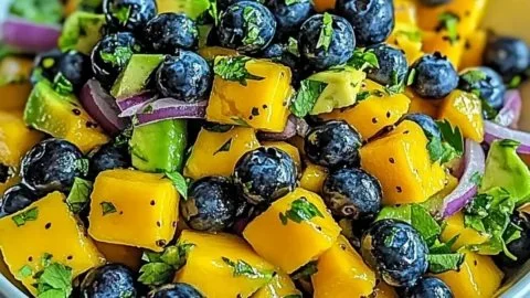 Mango and Avocado Salad – A Fresh & Exotic Summer Delight